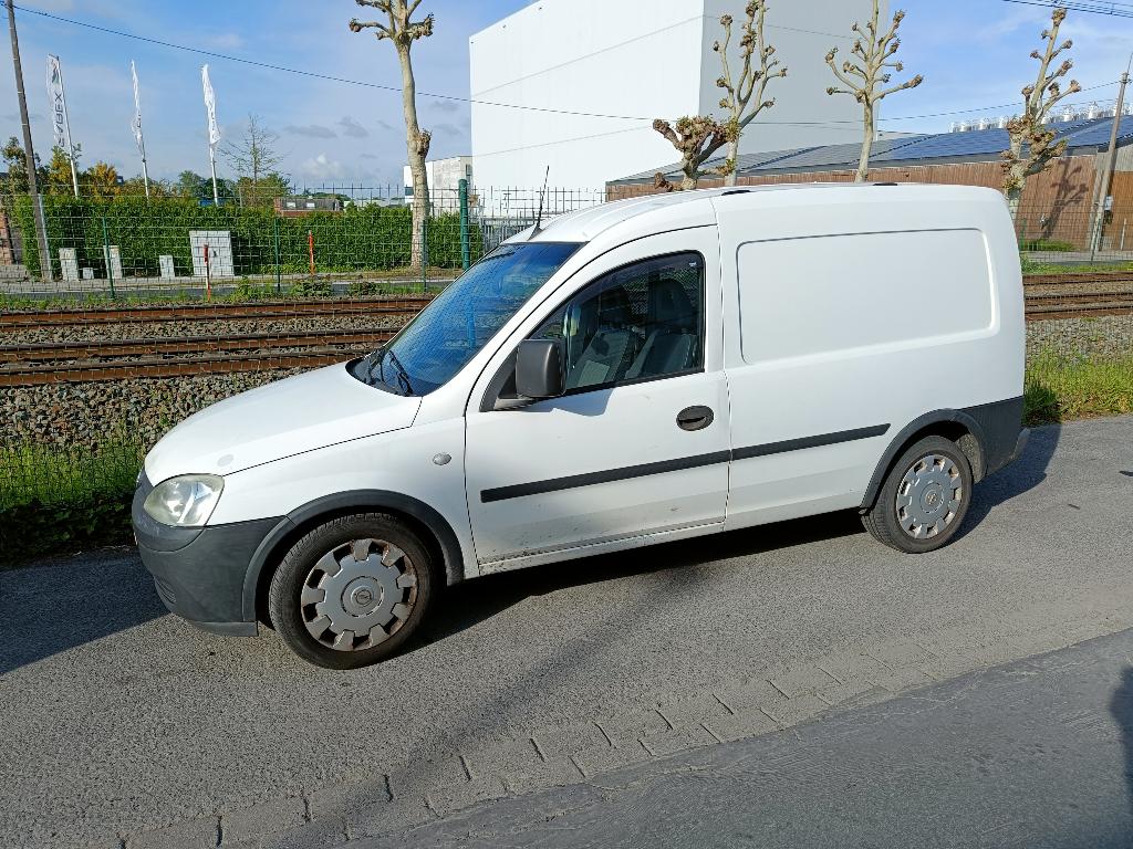 Opel combo 1.3 cdti, Auto's, Bestelwagens en Lichte vracht, Elektrische ramen, Wit, 5 deurs, Particulier