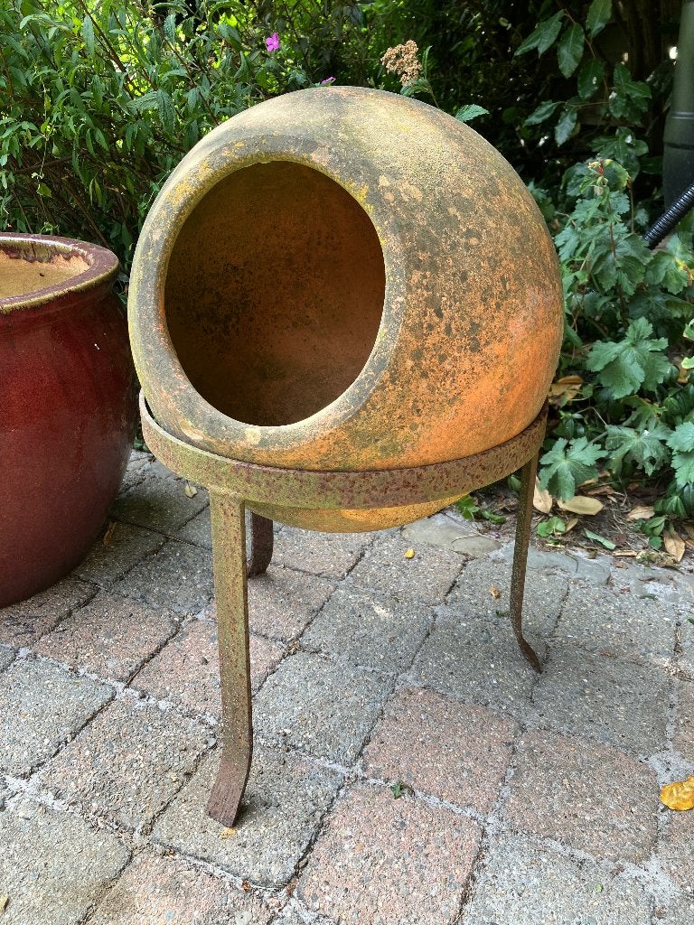 Oude ronde terracotta pot bolvormig, Ophalen, Terracotta