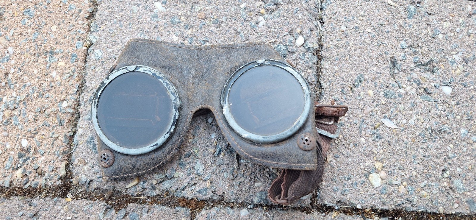 Lunettes allemande, Enlèvement