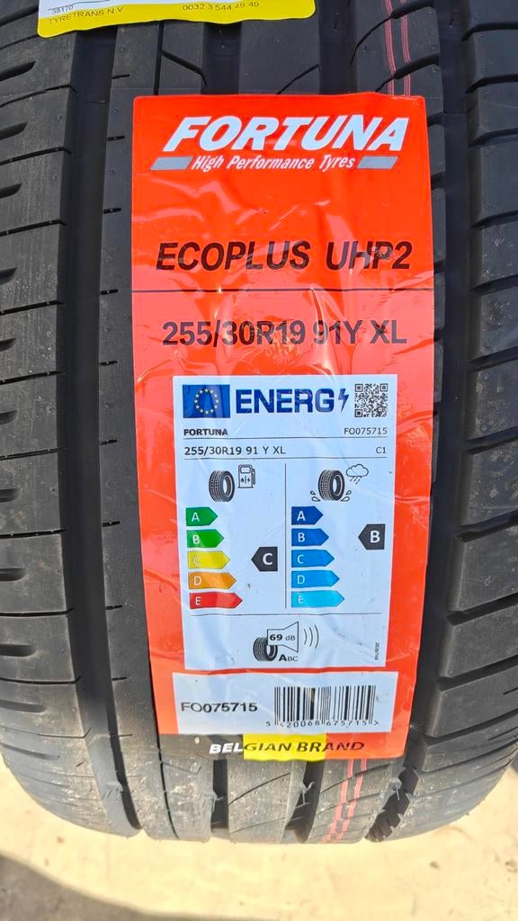 255/30r19 91y xl fortuna 90€ per stuk met montage en balance, Ophalen