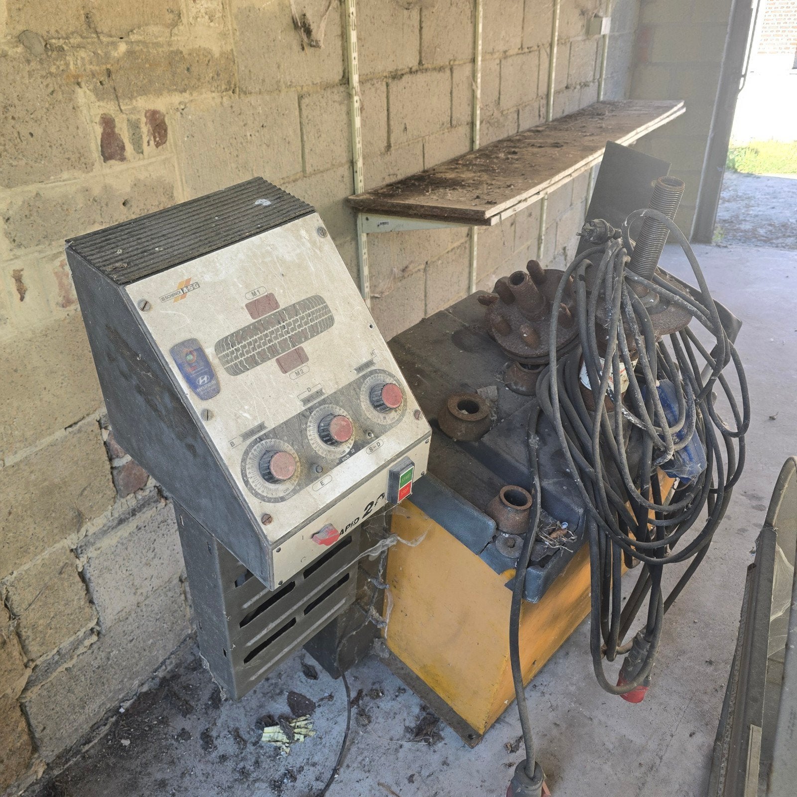 Banden balanceermachine 220v, Ophalen