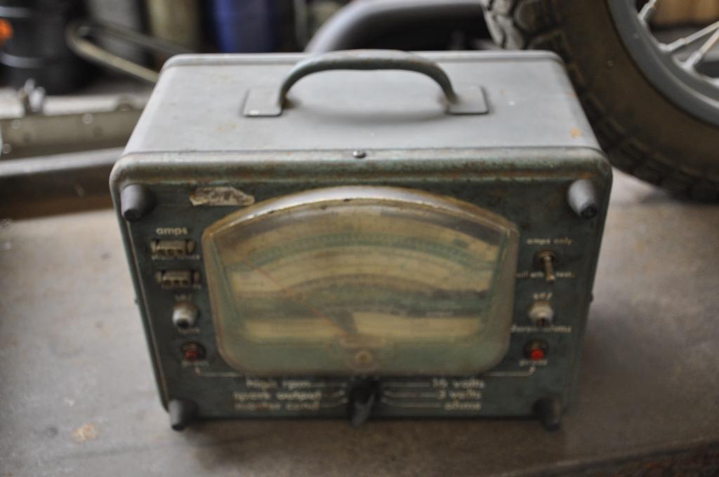 ANCIEN TESTEUR DE GARAGE  (batterie / ampère / ...), Autos : Pièces & Accessoires, Enlèvement ou Envoi, Utilisé, Pièces universelles