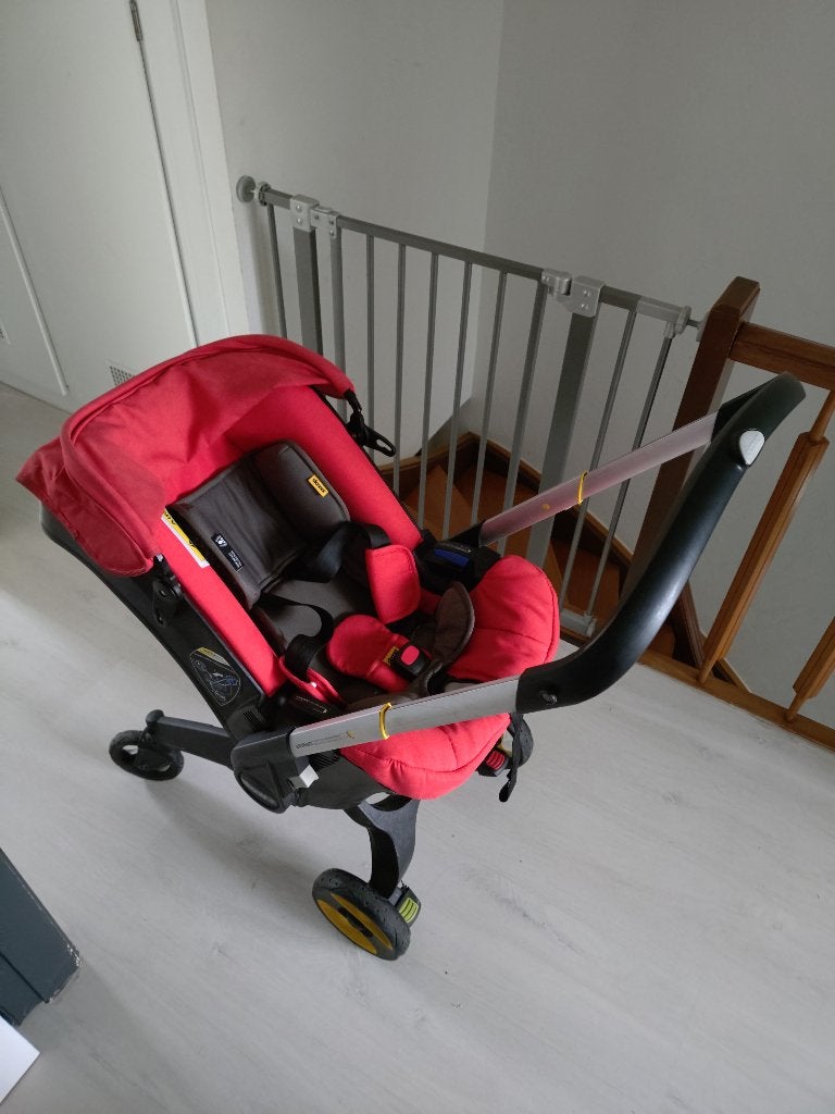 Doona met isofix, infant insert en voetenzak, Gebruikt, Met autostoeltje, Ophalen, Kinderwagen
