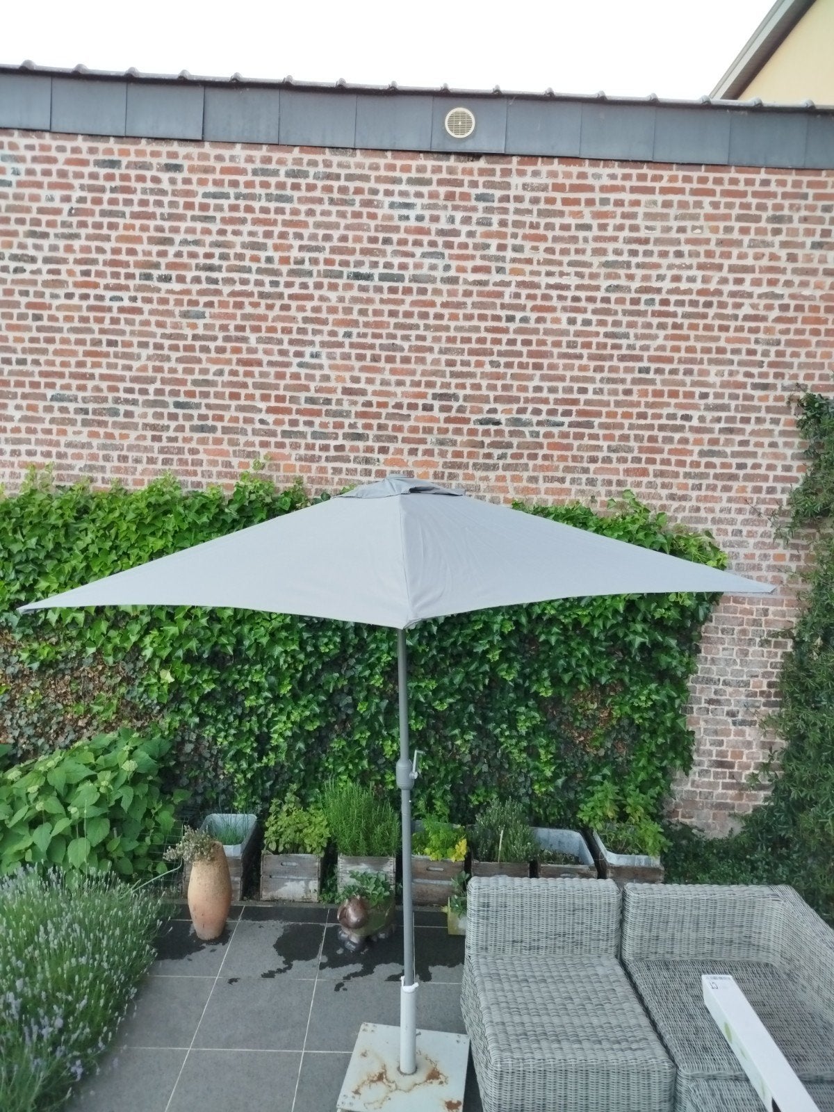 Nieuwe mooie grijze parasol 3m diameter!, Ophalen