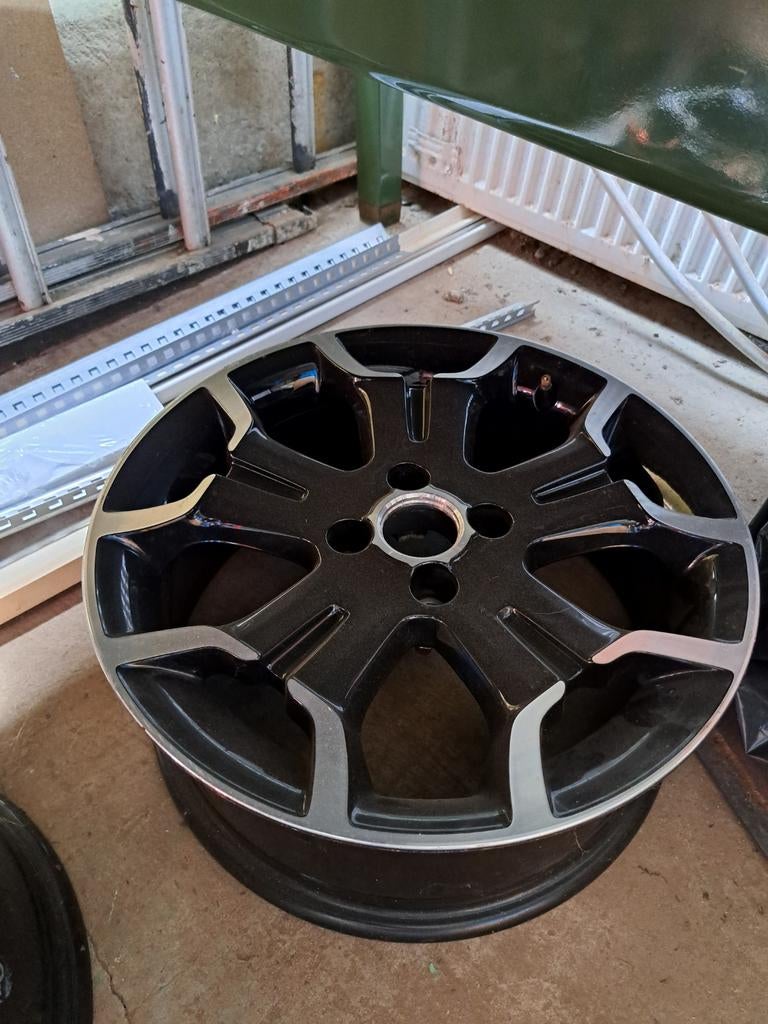 2 orginele velgen van een ciroën ds3 17 inch., Ophalen