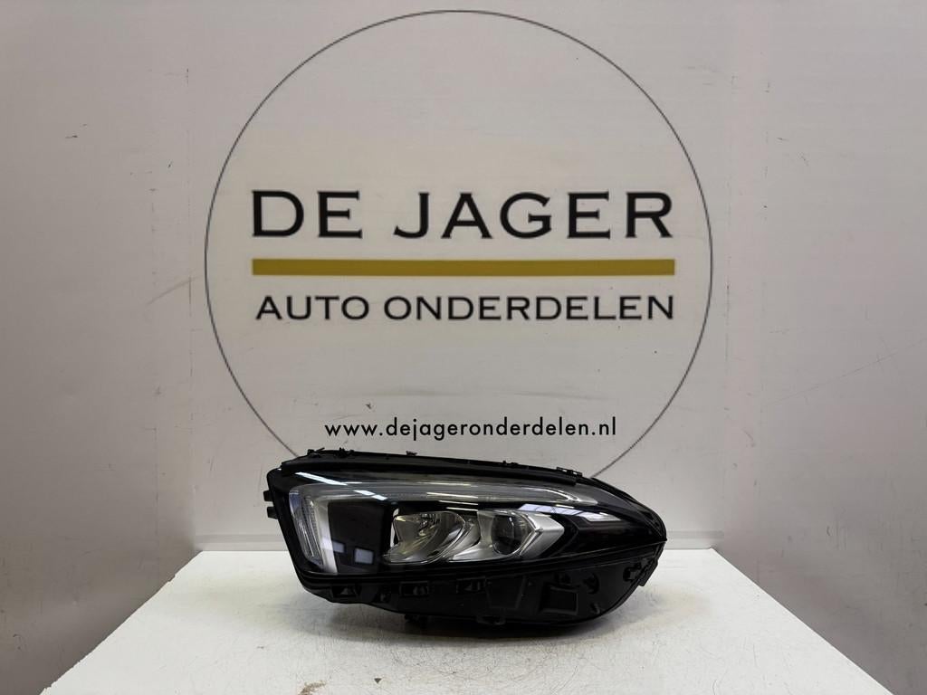 LAMPE FRONTALE HAUTE PERFORMANCE CLASSE A W177 GAUCHE A17790, Mercedes-Benz AG, Mercedes-Benz, Utilisé, Mercedesstrasse 120
70372  Stuttgart, DE