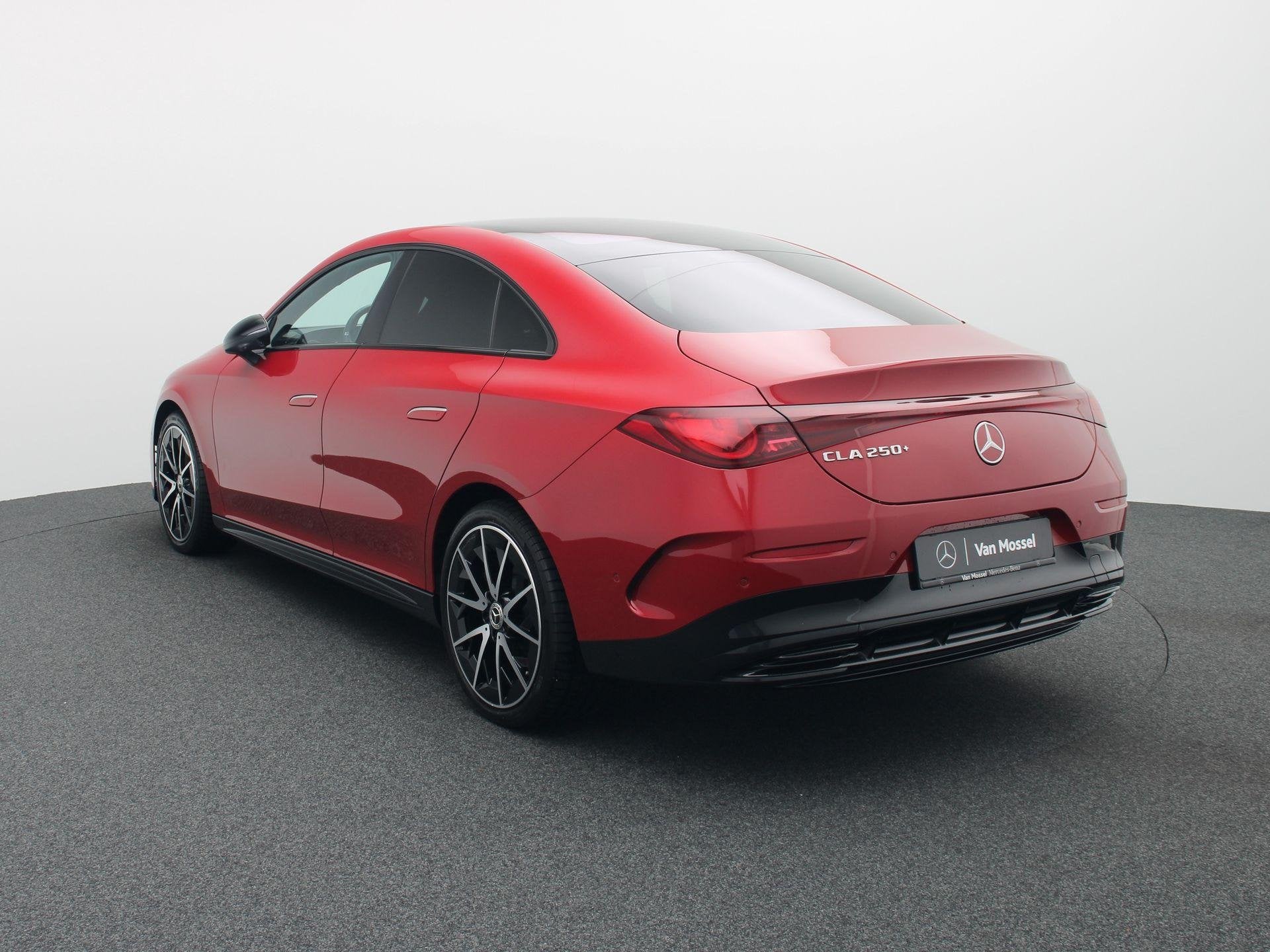 Mercedes-Benz CLA 250+ Sport Edition + AMG LINE + MULTIBEAM, Auto's, Automaat, Gebruikt, Zwart, 5 zetels