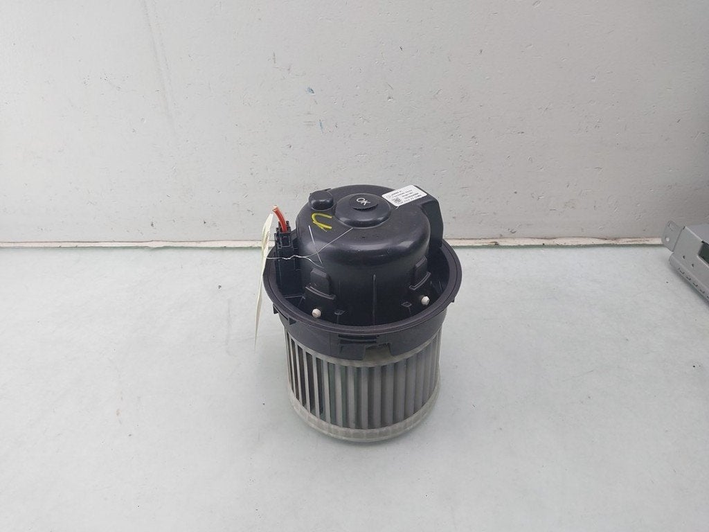 VENTILATEUR RADIATEUR MOTEUR Peugeot 208 II (UB / UH / UP), Kontakt-peugeot@peugeot.com, Utilisé, Peugeot Deutschland GmbH, Bahnhofsplatz
65423  Rüsselsheim, DE
