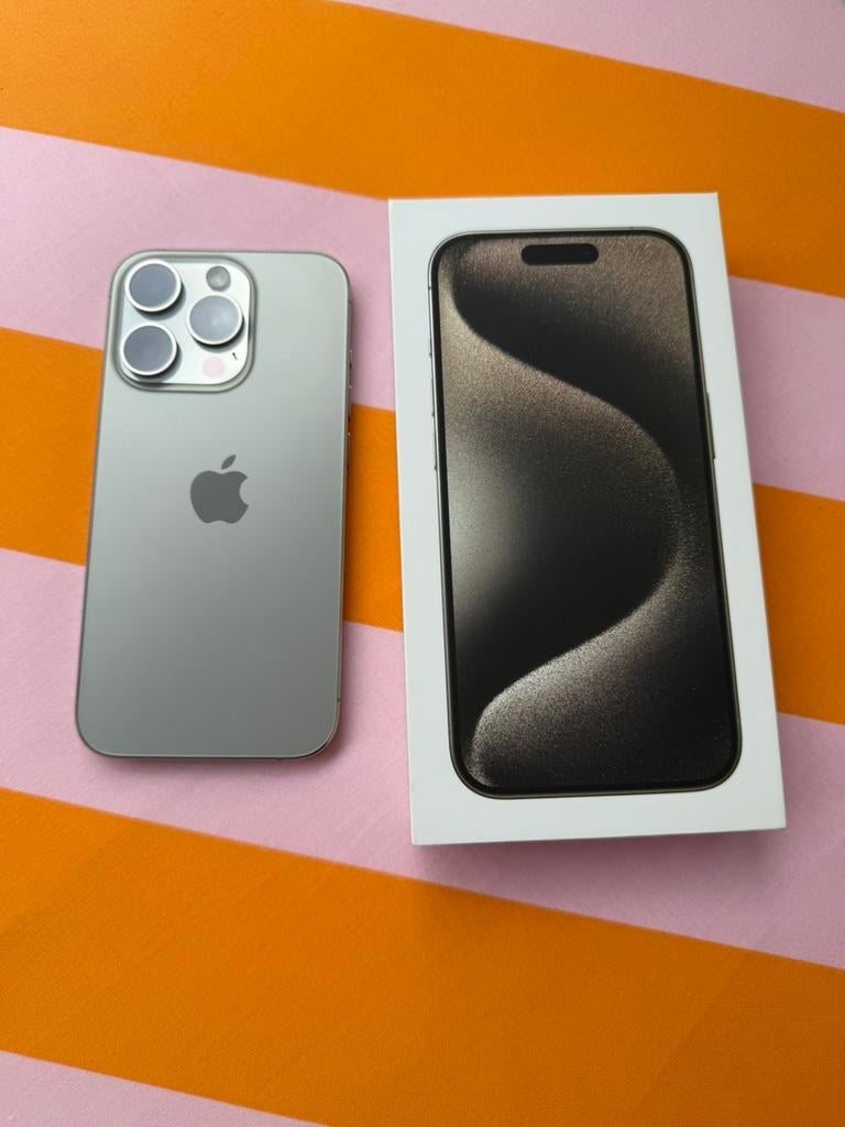 IPHONE 15 PRO NATURAL TITANIUM 256GB, Enlèvement, Utilisé, IPhone 15 Pro