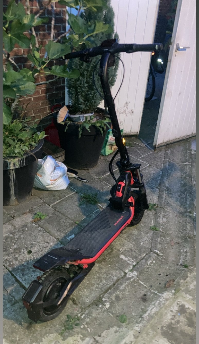 Ninebot segway zt3 pro, Enlèvement, Comme neuf, Step électrique (E-scooter)