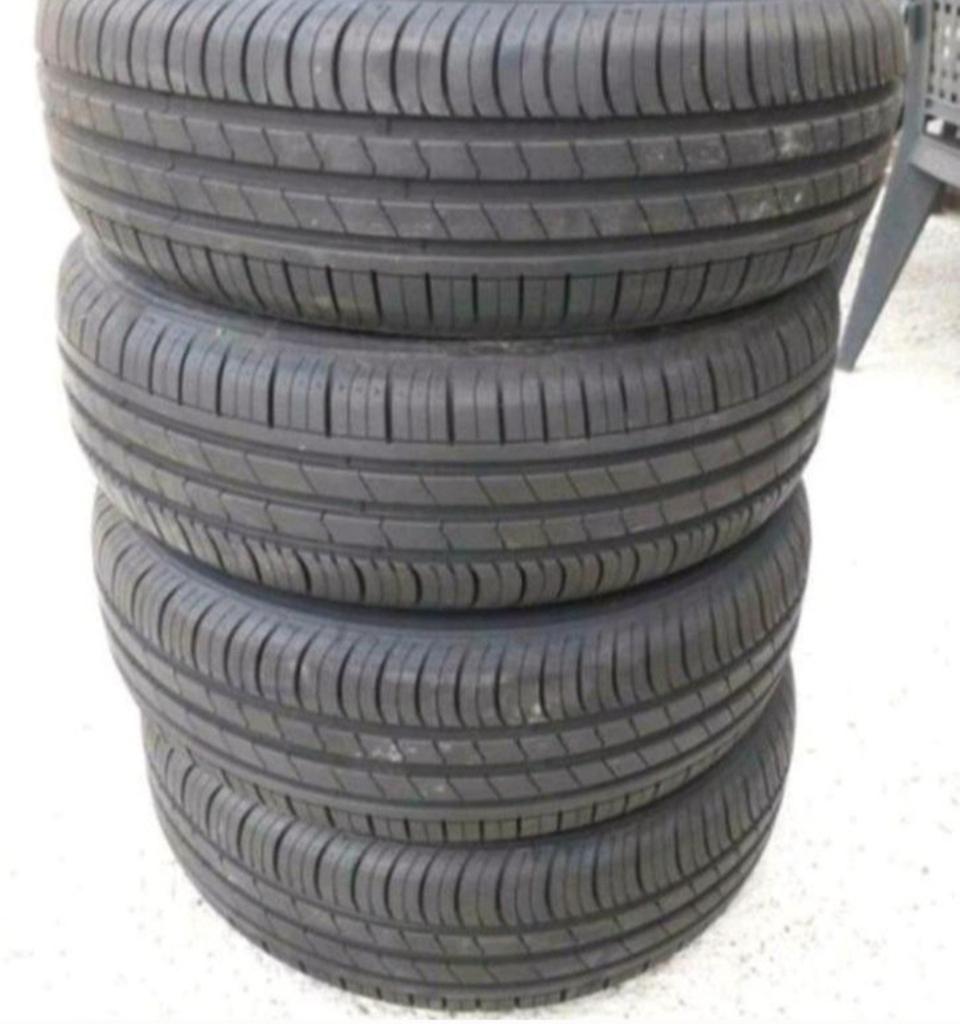 Set van 4 Hankook banden
Maat 205 60 R16 92V, Auto-onderdelen, Ophalen, 16 inch, 205 mm, Band(en)