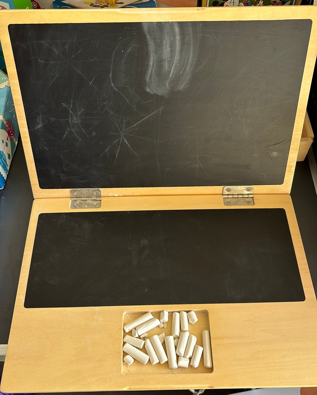 Houten speelgoed: laptop met krijt, Ophalen, Zo goed als nieuw