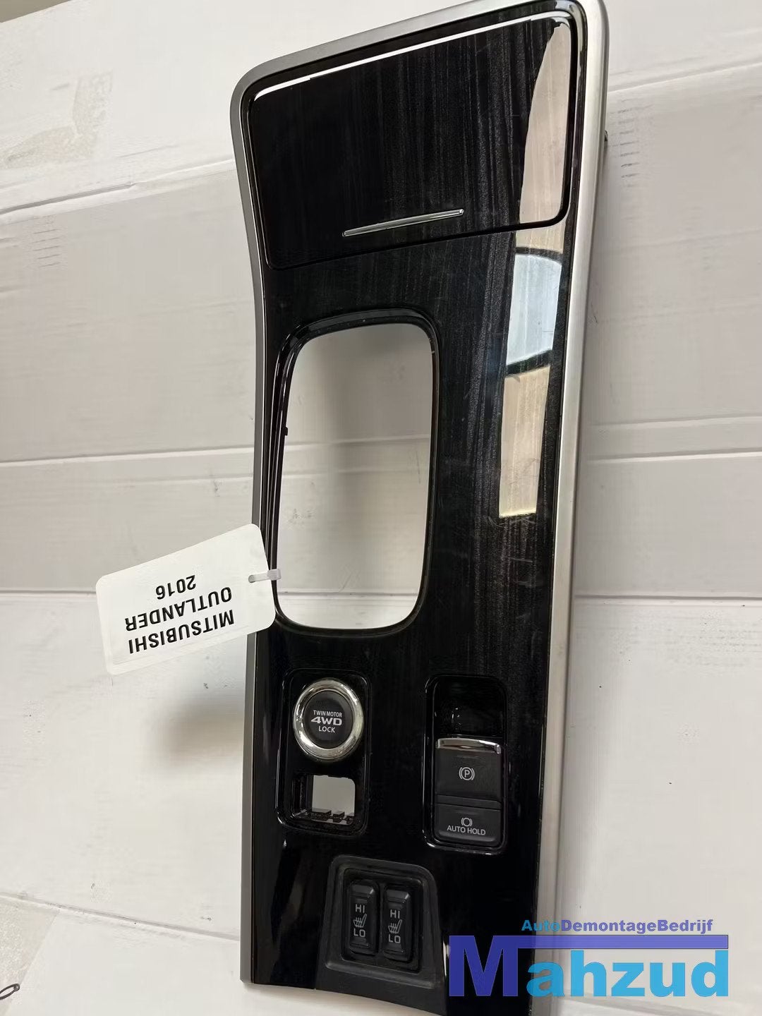 MITSUBISHI OUTLANDER PHEV EV Middenconsole start stop 2013+, Info@mitsubishi-motors.com, Mitsubishi Motors Corporation, Utilisé