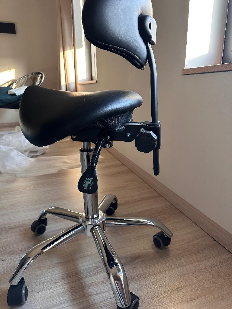 Kruk, Ophalen, In hoogte verstelbaar, Zo goed als nieuw, Kunststof