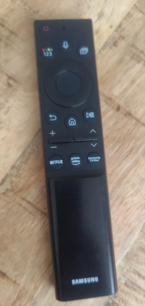 Télécommande Samsung avec charge solaire et par câble ., Enlèvement