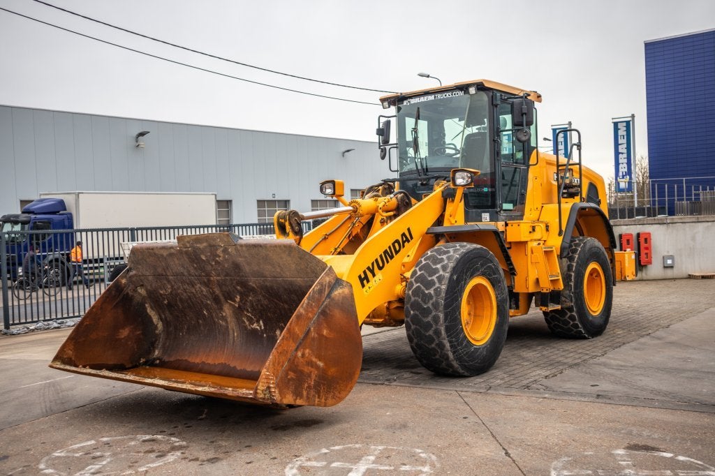 Hyundai HL955XT, Chargeuse sur pneus ou Chouleur