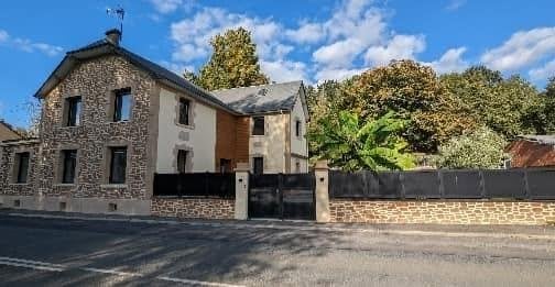 MAISON ENTIEREMENT RENOVEE PROCHE FRONTIERES, Immo, Maisons à vendre, France, 240 m², 1500 m² ou plus, 3 pièces