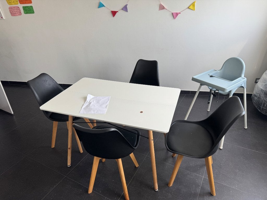 Dining table/Table de salle à manger/Eettafel, Maison & Meubles, 100 à 150 cm, Quatre personnes, Enlèvement, Utilisé