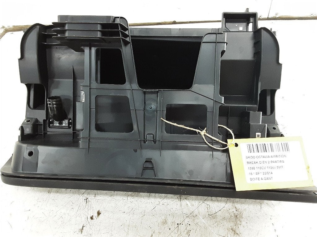 BOITE A GANTS Skoda Octavia Combi (5EAC) (5E1857121A9B9), Utilisé, Skoda
