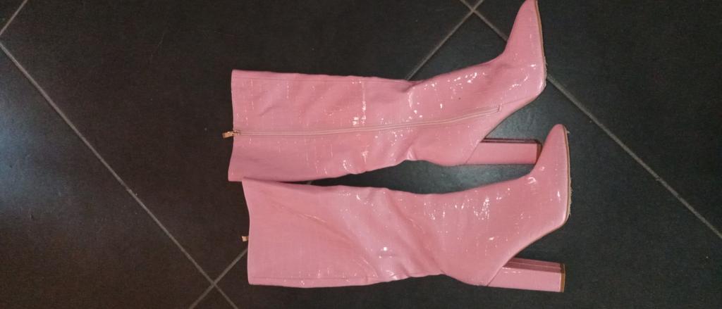 Laarzen mt38 en handtas te koop samen 25€ enkel ophalen, Ophalen