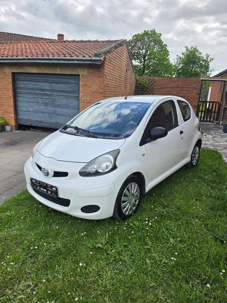 Toyota aygo prête à immatriculé  Garantie, Autos, Toyota, Achat, Entreprise, Garantie prolongée, Ordinateur de bord