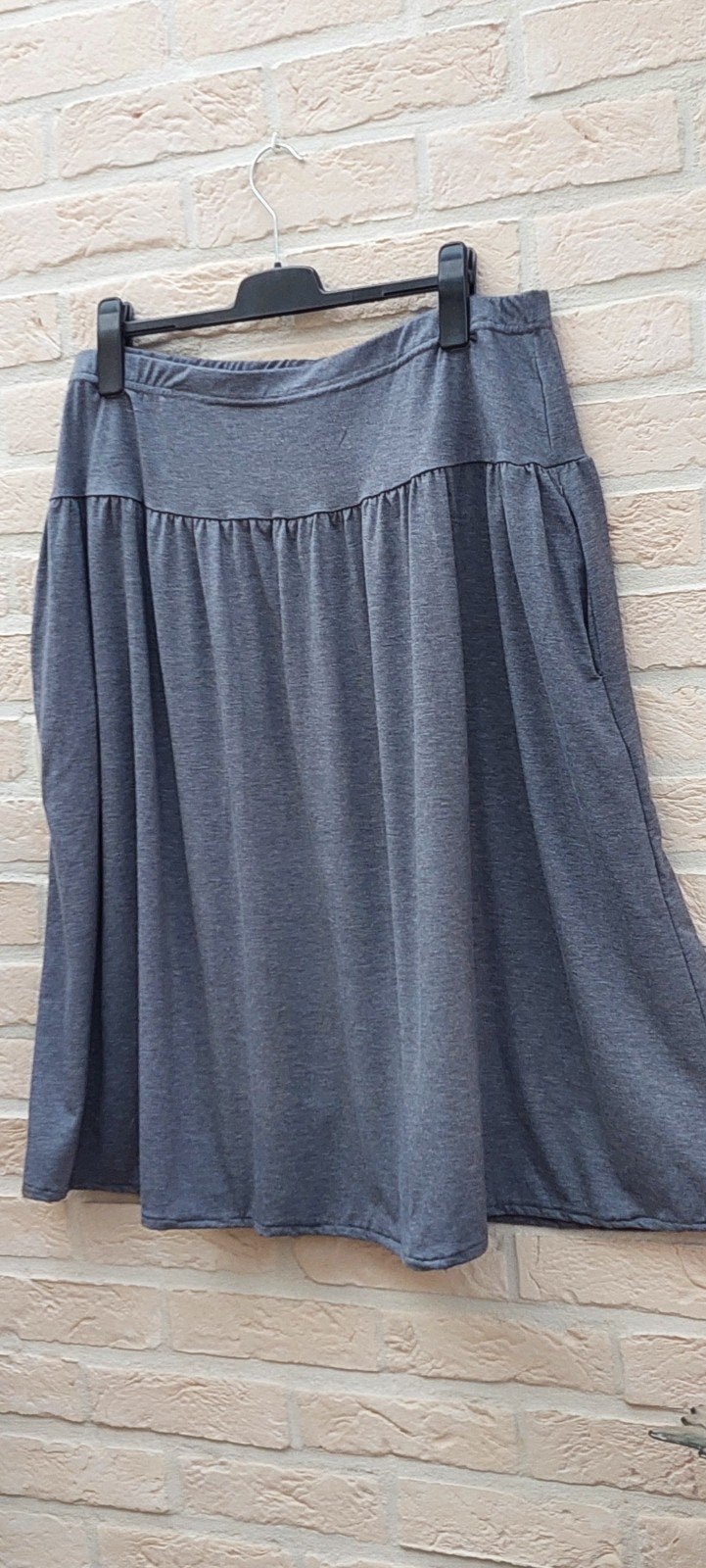 rok maat 3xl emery rose elastiek in taille, Kleding | Dames, Rok, Emery rose, Ophalen of Verzenden, Zo goed als nieuw