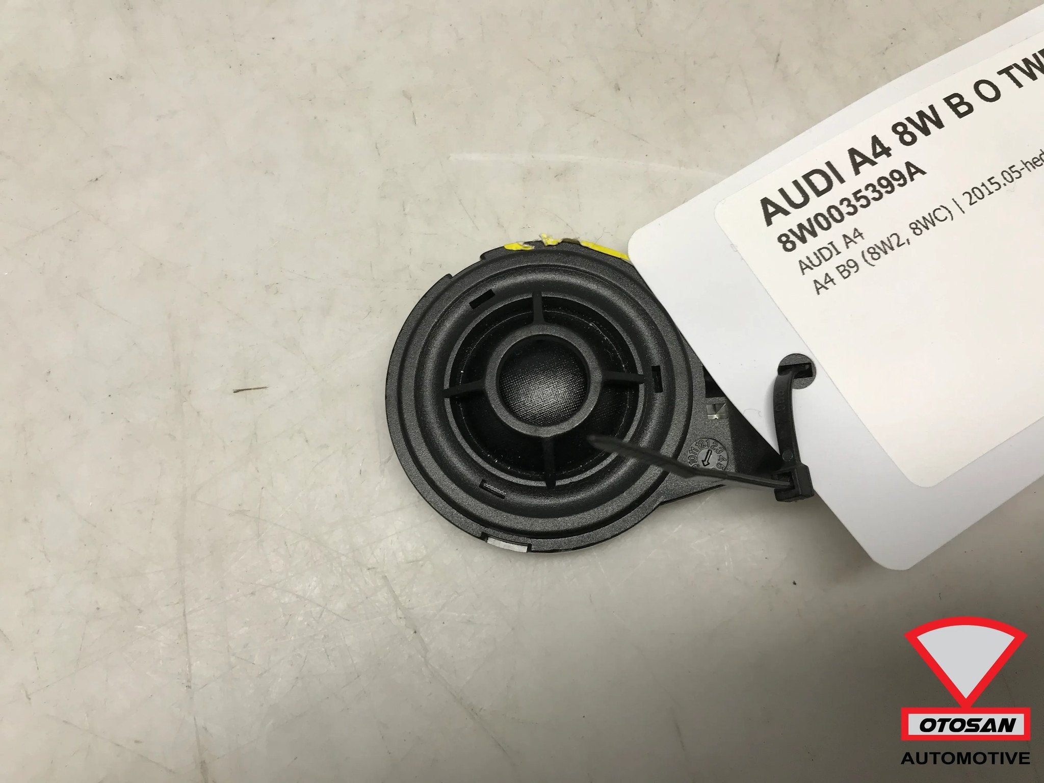 Audi A4 8W B&O Bang & Olufsen Tweeter 8W0035399A, Auto-onderdelen, Gebruikt, AUDI AG, Auto-Union-Strasse 1
85045  Ingolstadt, DE