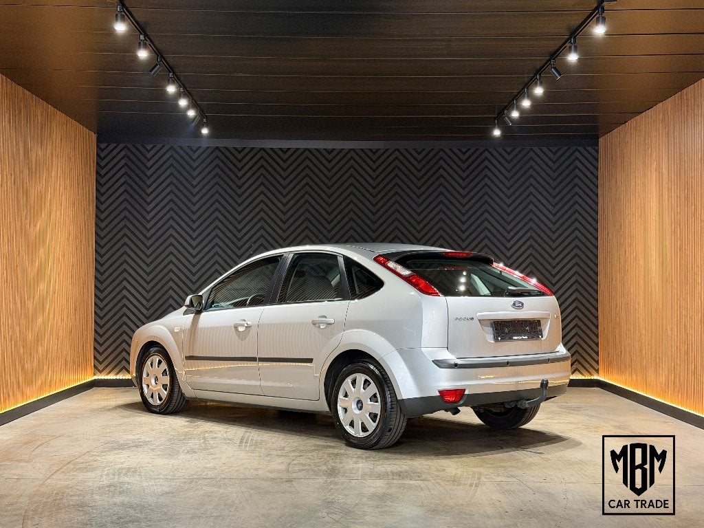 ✅ Ford Focus 1.8 TDCi 16v GARANTIE Airco Trekhaak 1.Eigenaar, Autos, Ford, Focus, Argent ou Gris, Achat, https://public.car-pass.be/vhr/785d9eea-66ec-46e5-834b-b67da31cc999