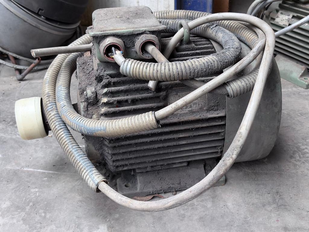 Krachtige VEM 5.5 kW Krachtstroom Elektromotor (3-Fase), Ophalen, Gebruikt, Elektromotor, 1400 tot 1800 rpm