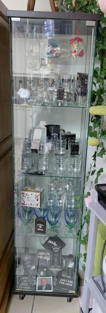 Vitrinekast ikea, Huis en Inrichting, Ophalen, Glas