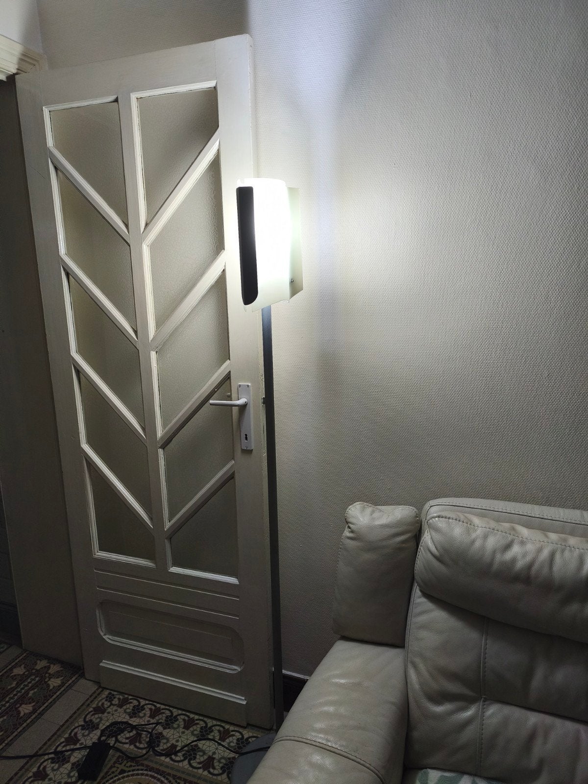 lampe sur pied, Enlèvement