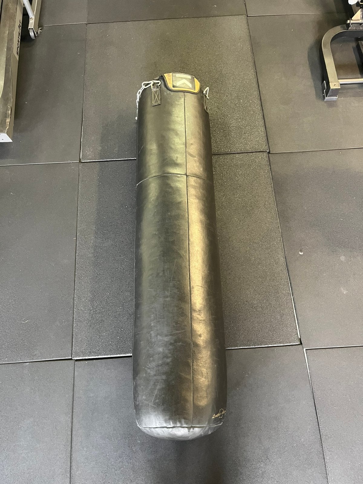 Sac de frappe Heavy Outshock, Enlèvement, Utilisé, Sac de boxe