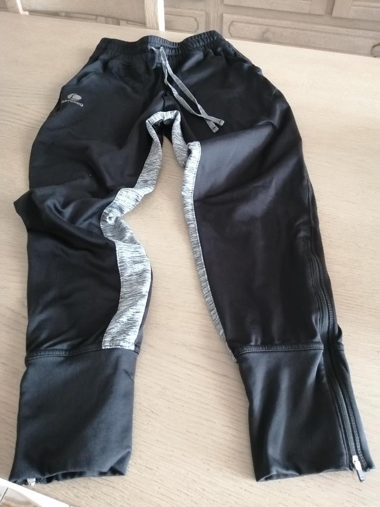 sportbroek DECHATHLON maat 164, Ophalen of Verzenden, Zo goed als nieuw, Meisje, Sport- of Zwemkleding