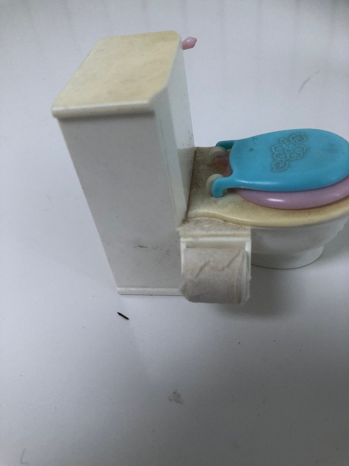 Vintage meubels voor barbiehuis wc en lavabo, Enlèvement ou Envoi, Utilisé, Sanitaire