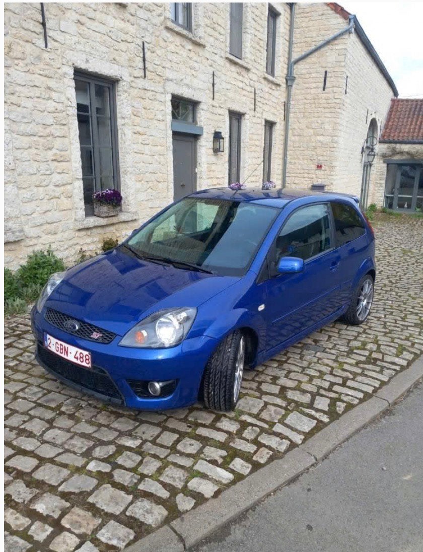 Ford fiesta ST bleue performance, Cuir, Achat, 110 kW, Noir