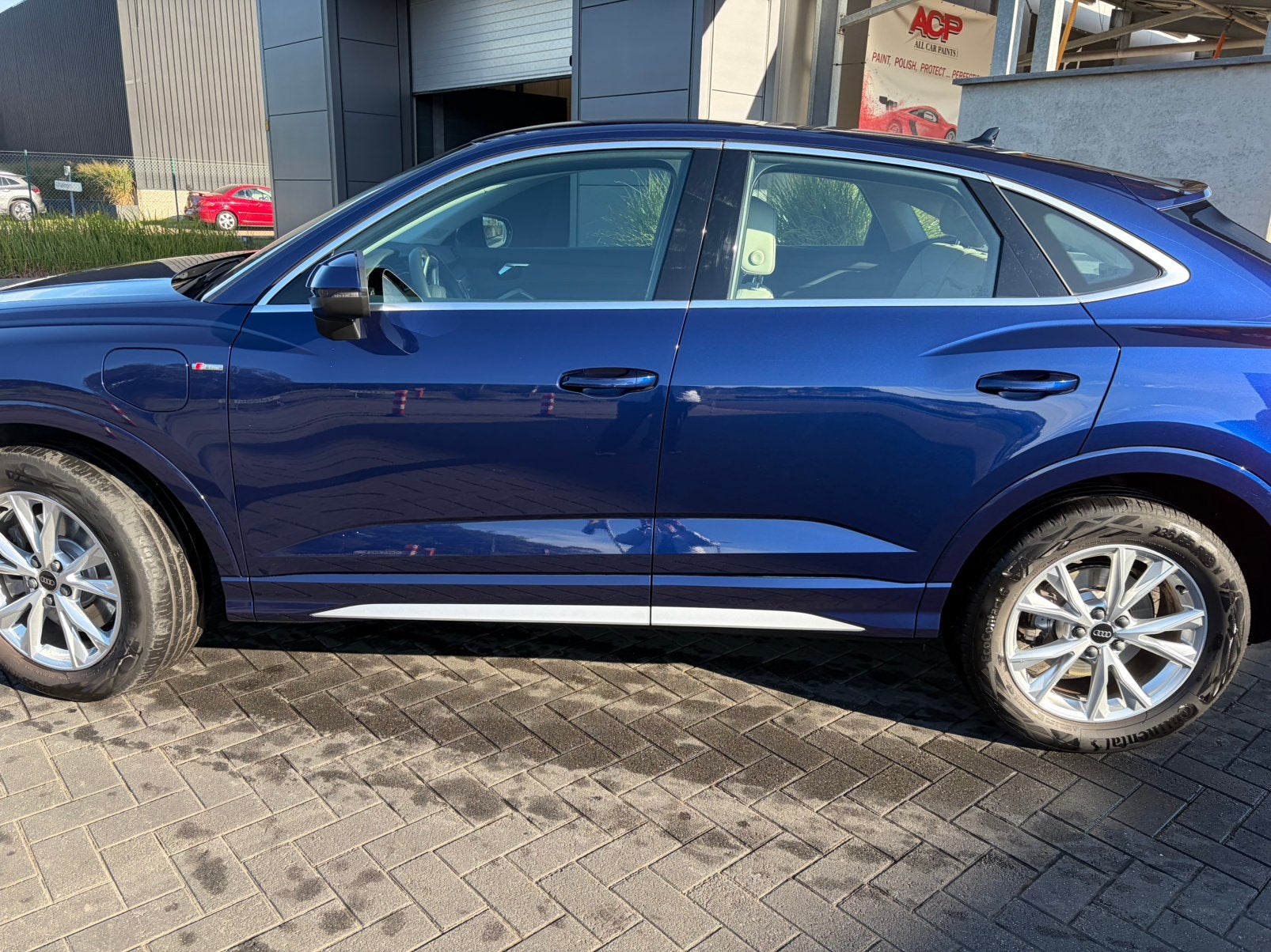 Audi Q3 sportpack s line, Auto's, Automaat, Dealer onderhouden, 4 cilinders, Blauw