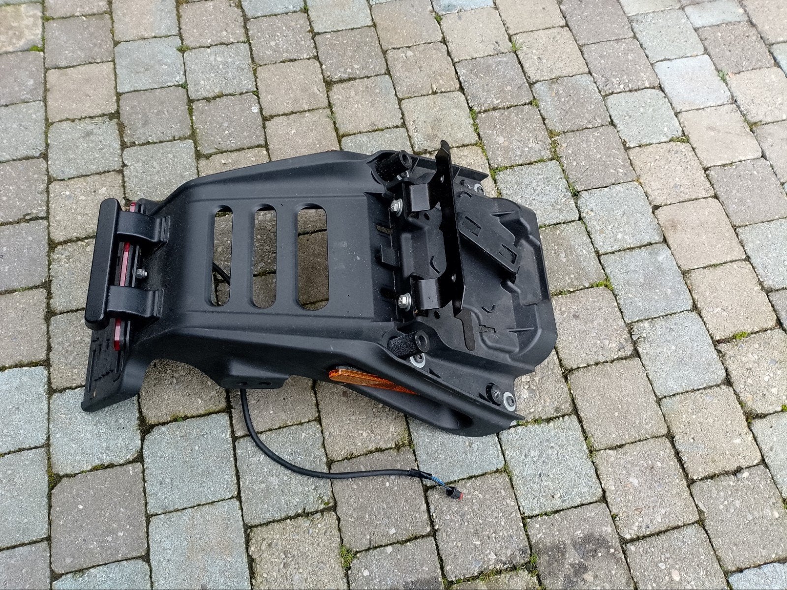 Spatbord Suzuki van van, Motoren, Ophalen, Zo goed als nieuw