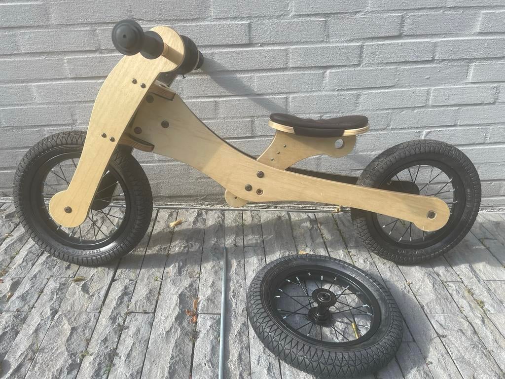 Tricycle/vélo à deux roues en bois Trybike pour enfants, Enlèvement, Comme neuf