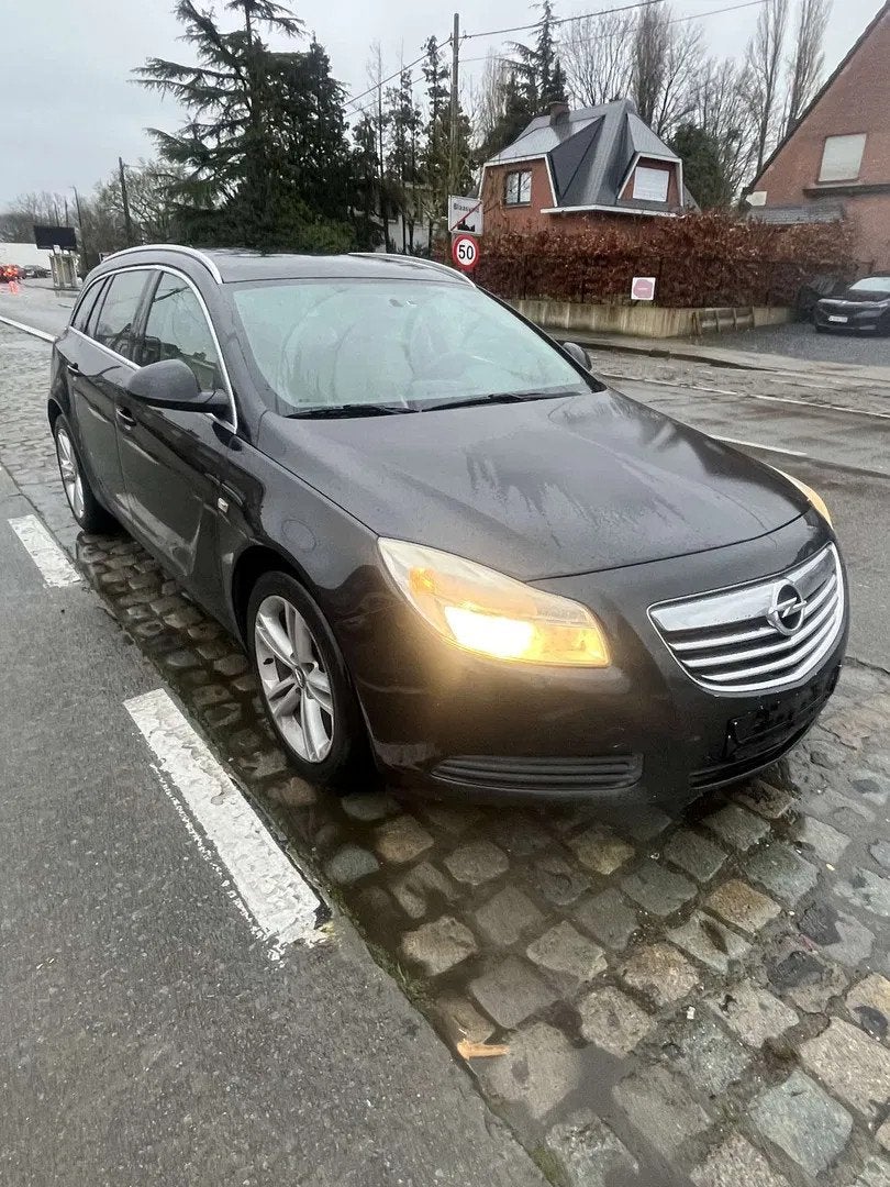 Opel Insignia Insignia Sports Tourer 2.0 CDTi Edition DPF, Autos, Opel, Euro 5, Achat, 2165 kg, Beige