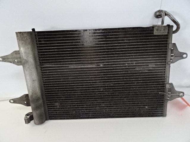 RADIATEUR CLIMATISATION Polo IV (9N1 / 2/3) (6Q0820411), Volkswagen, Mevr. I. Hauben, Utilisé, Rue de l'Espoir 34 34
4030  GRIVEGNÉE, BE