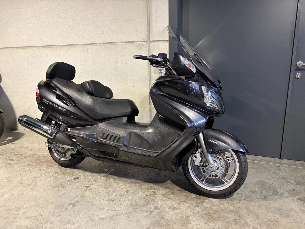 Suzuki Burgman 650 Executive in uitzonderlijke staat, Motoren, Scooter, Bedrijf, Meer dan 35 kW, 650 cc