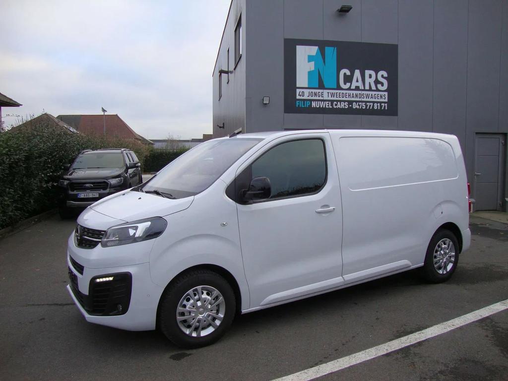 Opel Vivaro 120pk, L2, 3 pl, navi, camera, 17.273+btw, 2022, Auto's, 4 deurs, Stof, Euro 6, 4 cilinders