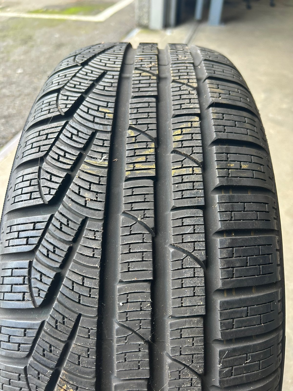 Winterbanden van merk Pirelli Tubeless Run Flat, Ophalen, 18 inch, Gebruikt, Winterbanden