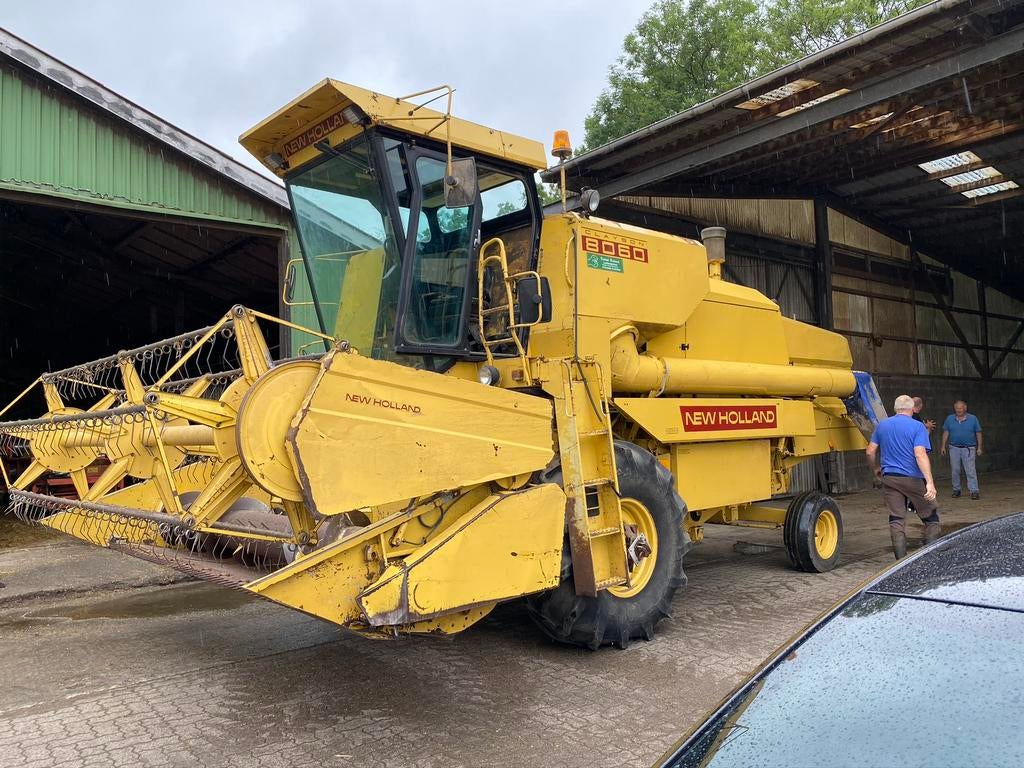 Gevraagd New holland 8060 New holland 8070 8080 maaidorser, Ophalen of Verzenden, Serretuinbouw, Oogstmachine
