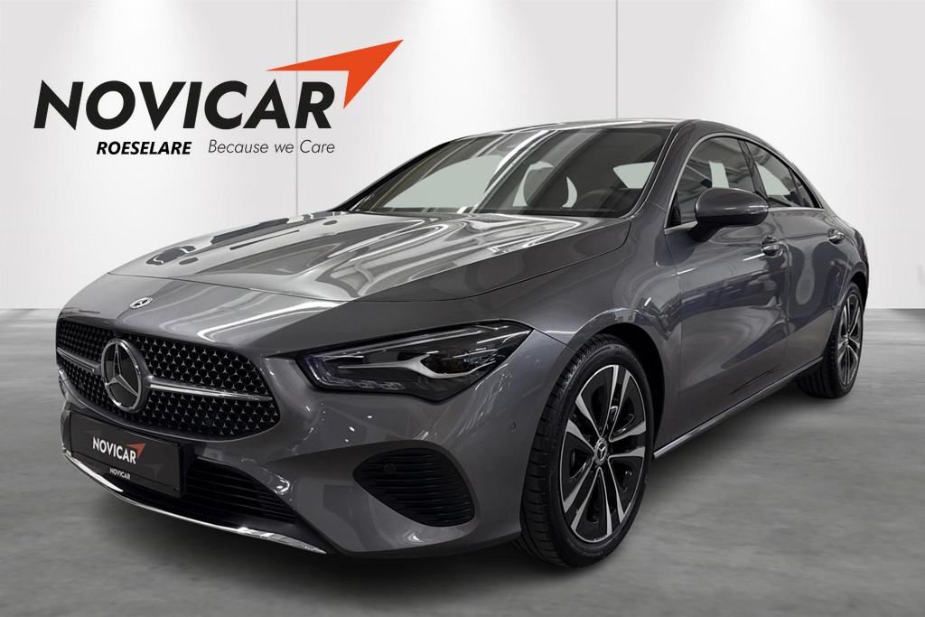 Mercedes-Benz CLA-klasse CLA 200, Auto's, Stof, Zwart, 4 cilinders, 1586 kg