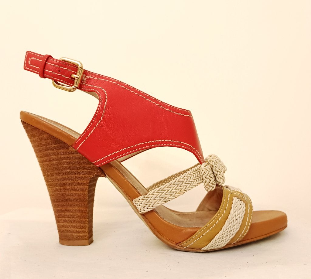 Le Follie. Size 40(26cm), Zo goed als nieuw, Le Follie, Rood, Sandalen of Muiltjes