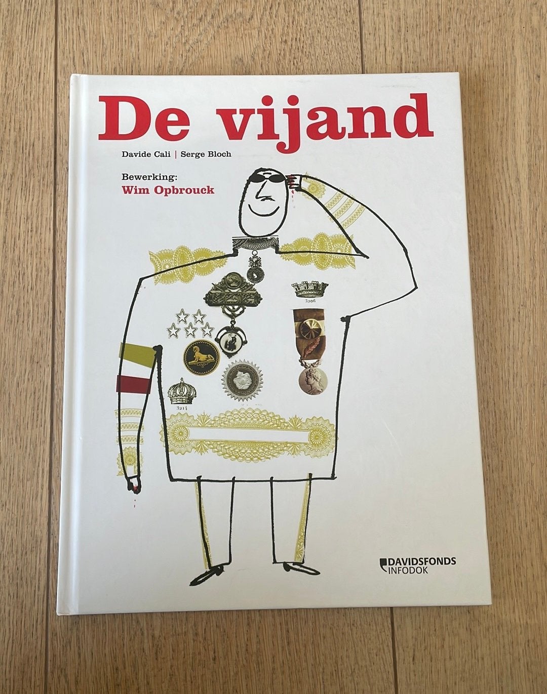 De vijand - Davide Cali, Boeken, Ophalen of Verzenden, Zo goed als nieuw, Davide Cali, Prentenboek