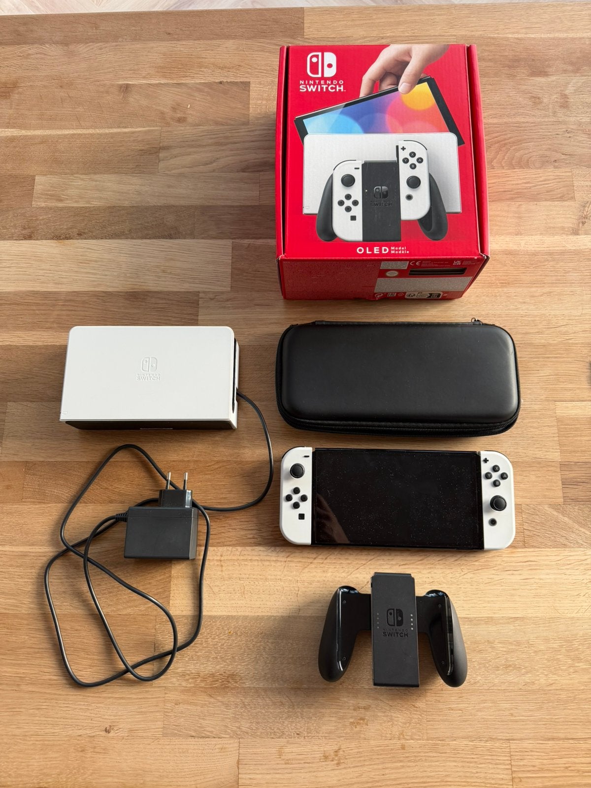 Nintendo switch oled + spellen, Games en Spelcomputers, Ophalen of Verzenden, Zo goed als nieuw, Switch OLED