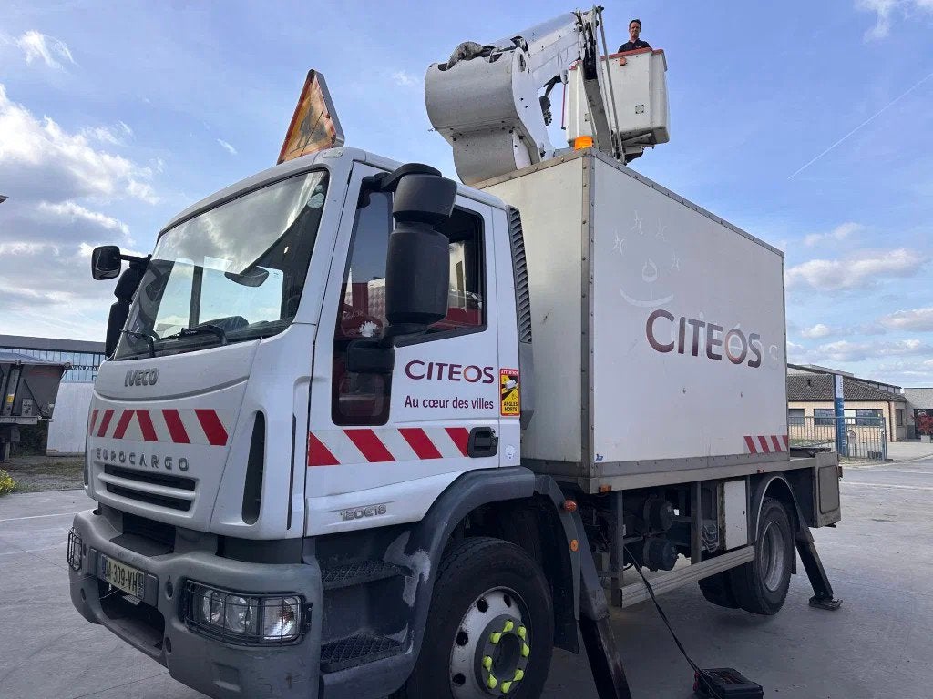 Iveco 120E18 182CPM (année de construction 2009), Autos, Achat, Entreprise, Iveco, Autres carburants