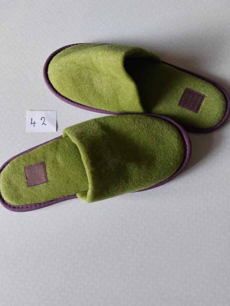 Slippers damens Maat 42 Nieuw 2€, Kleding | Dames, Schoenen, Ophalen, Nieuw, Slippers